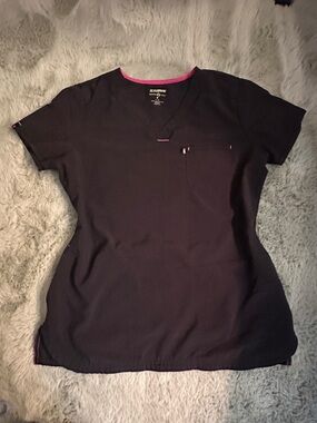 Scrubstar Black Short Sleeve V-Neck Top with Pink Trim